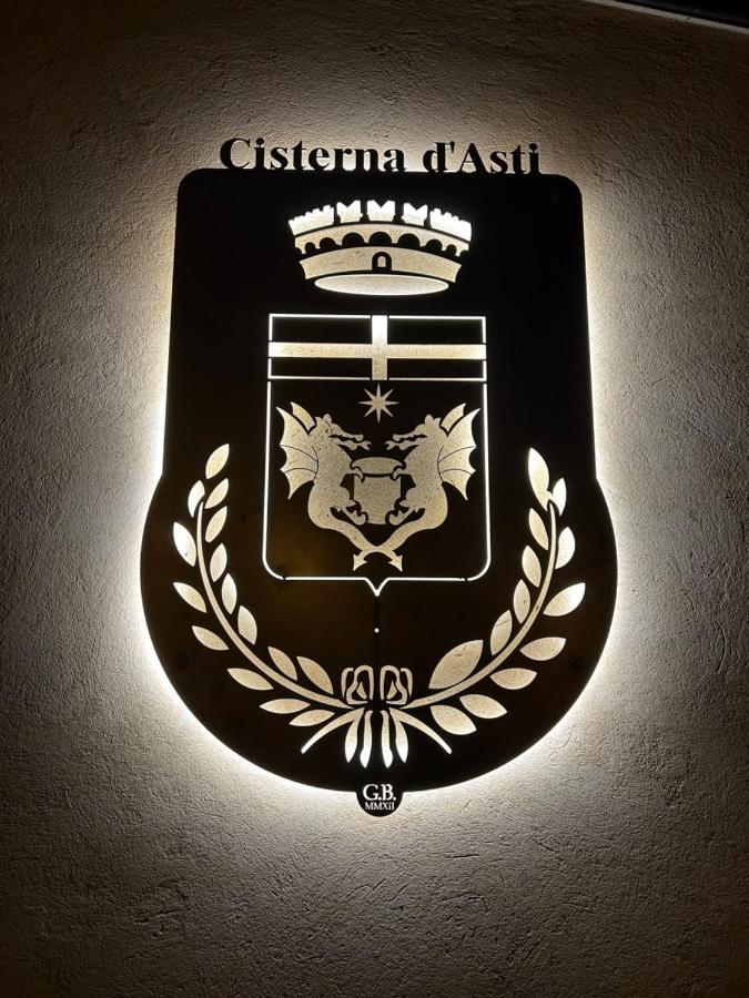 Takàlcastel 2 Cisterna dʼAsti Exterior foto